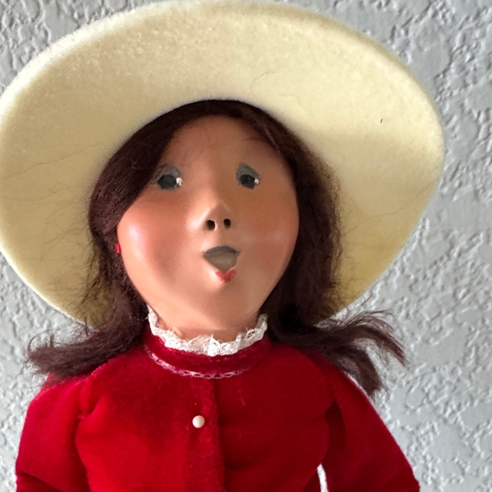 Byers’ Choice Caroler Valentine “Be Mine” Figurine 2008 Handcrafted - Picture 5 of 5